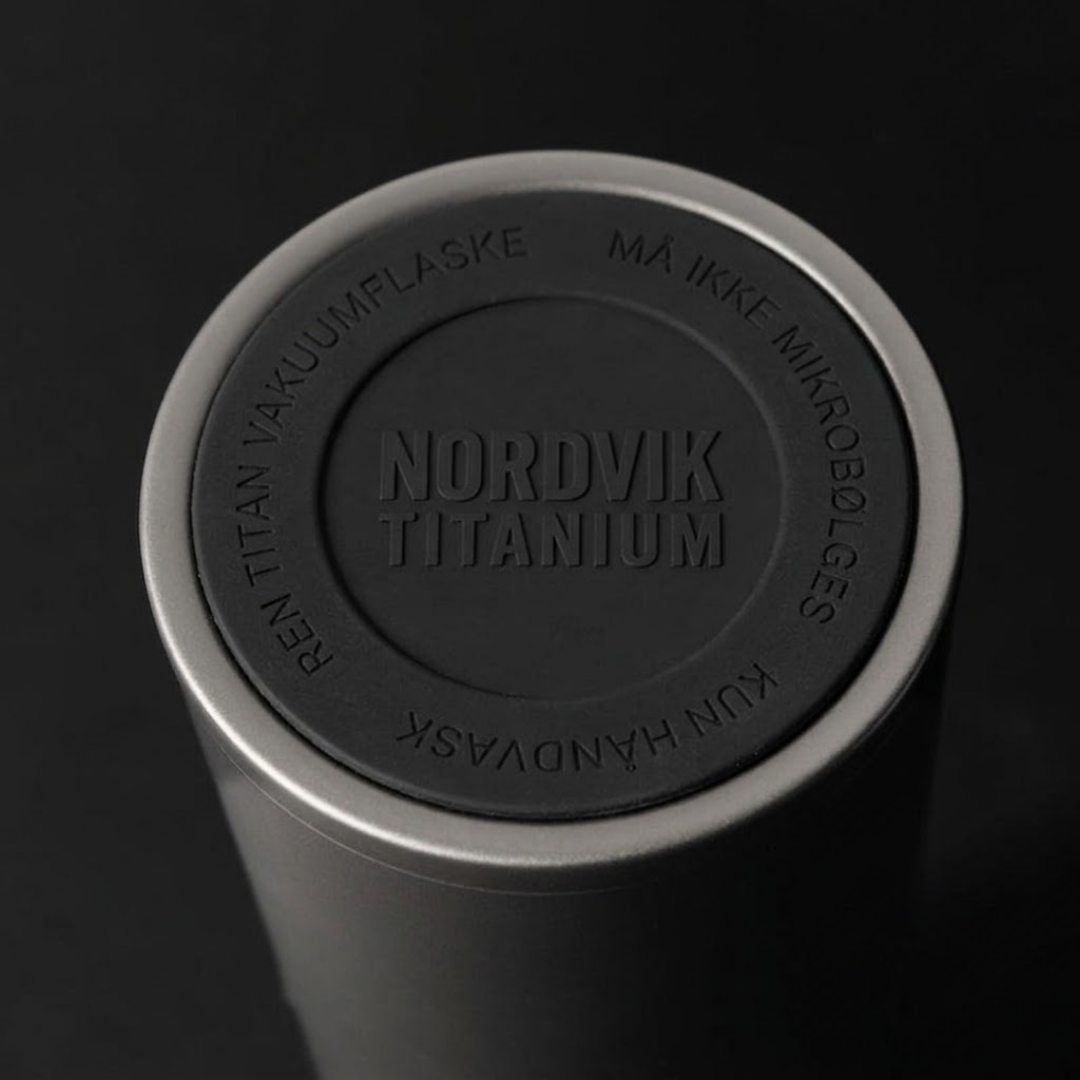 Nordvik® 100% Ren Titanium Vandflaske - Drik Rent, Lev Bedre.
