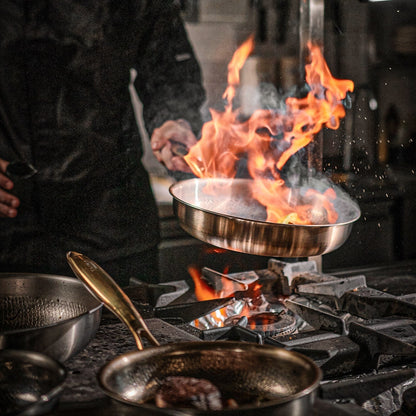 Nordvik titanium pande på flamme